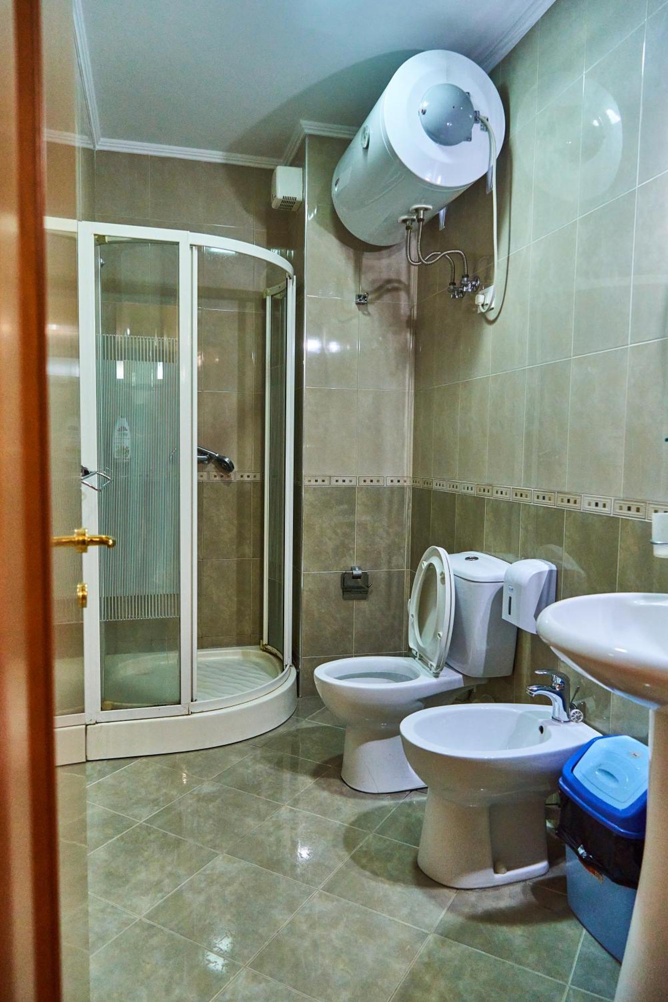 Kalpazo Home Skanderbeg Square Tiranë Eksteriør bilde