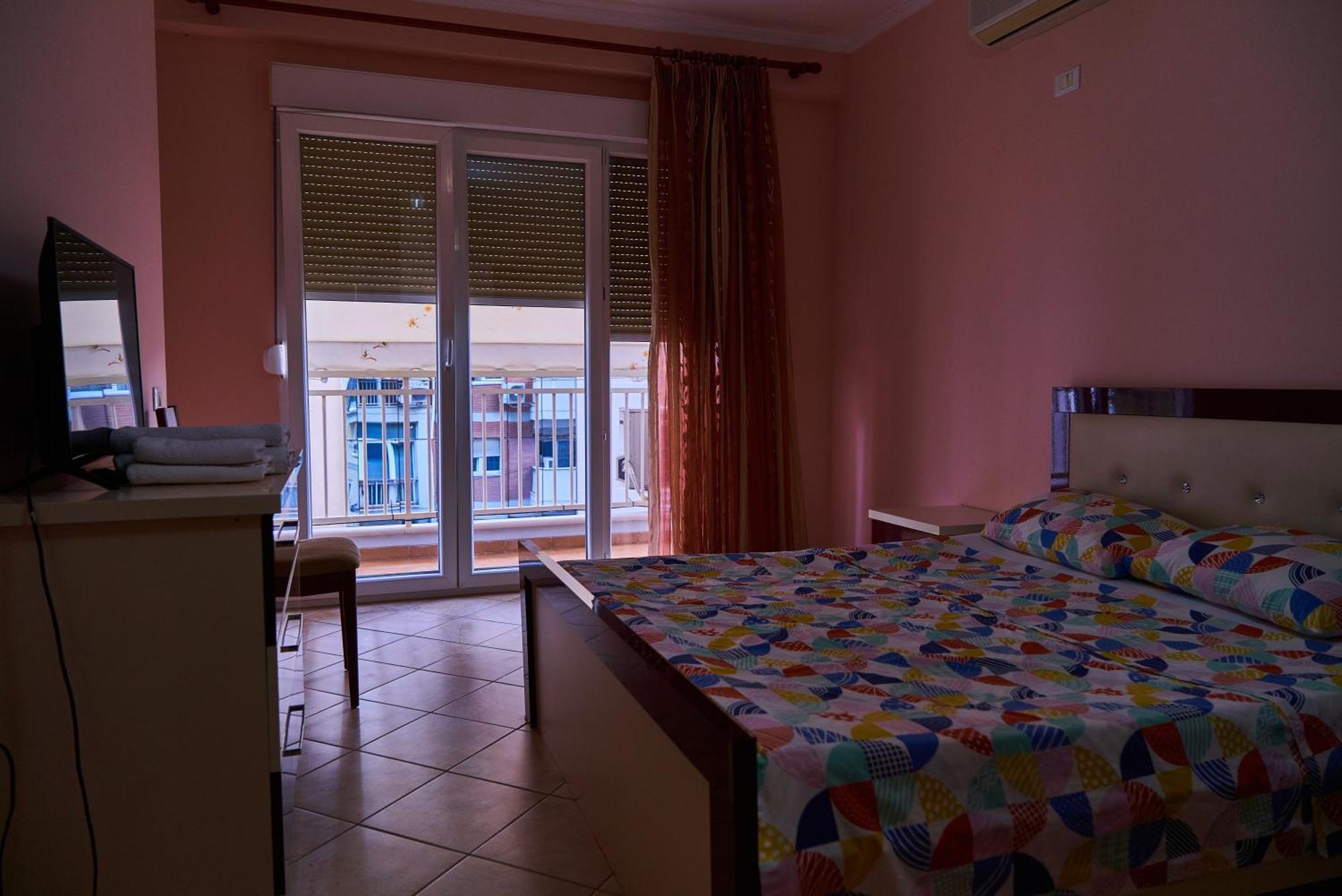 Kalpazo Home Skanderbeg Square Tiranë Eksteriør bilde