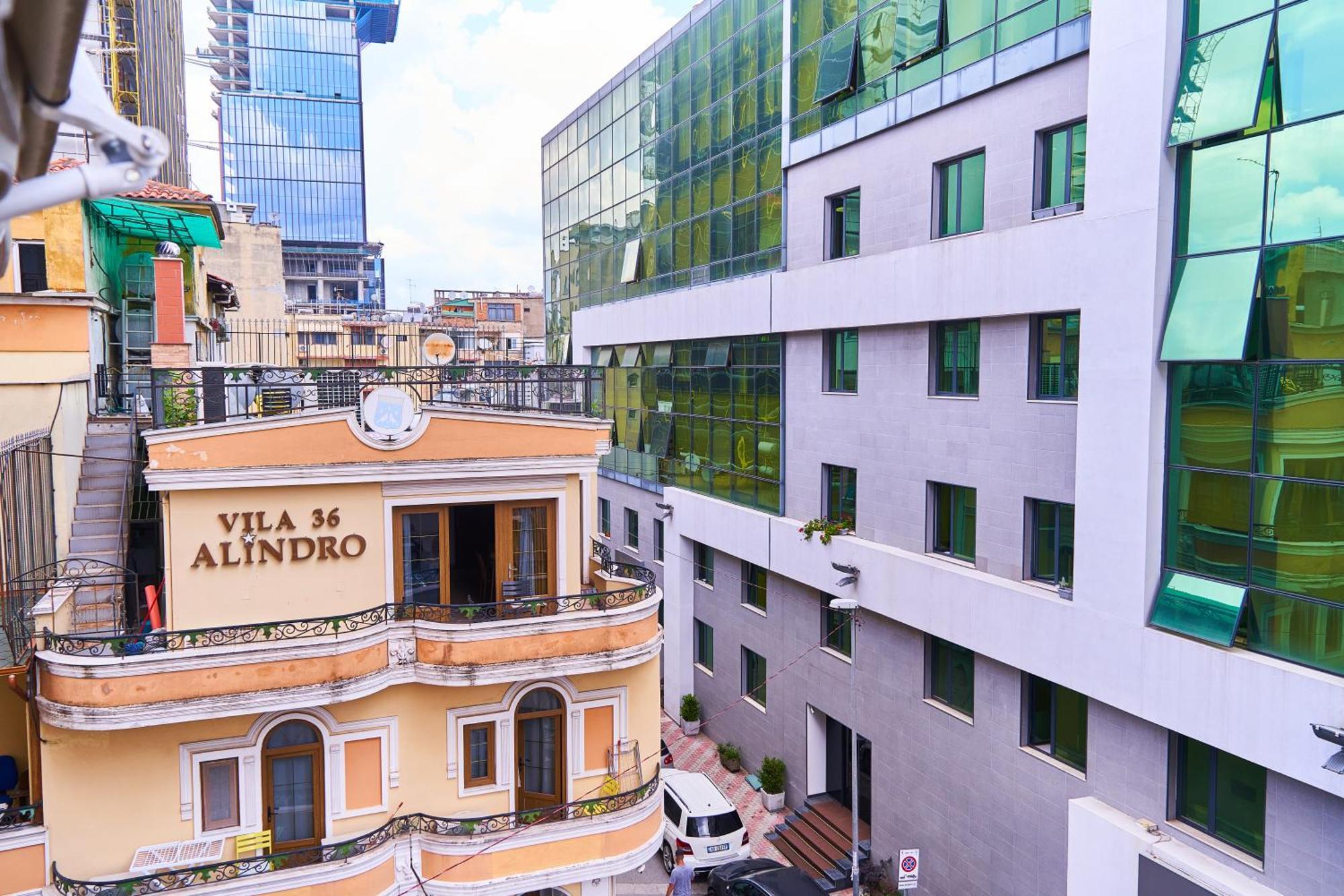 Kalpazo Home Skanderbeg Square Tiranë Eksteriør bilde